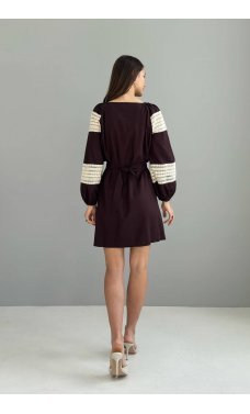 Коричневое льняное платье