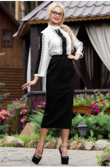 Строгая юбка с длиной ниже колен