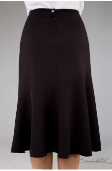 Черная юбка с аппликацией из эко-кожи