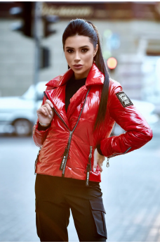 Красная яркая асимметричная куртка-косуха