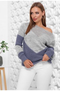 Женский двухцветный свитер в сером оттенке