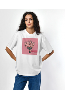 Белая молодежная женская футболка