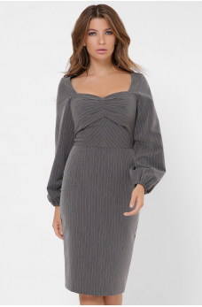 Сдержанное силуэтное платье цвета графит