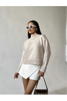 Светло-бежевый теплый женский свитер