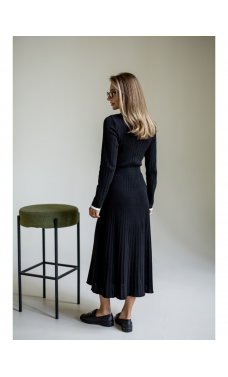 Черное привлекательное хлопковое платье-миди