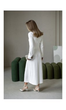 Белое роскошное платье из хлопка