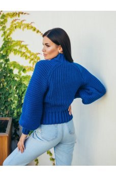 Теплый универсальный свитер цвета электрик