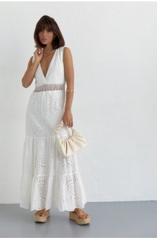 Белое легкое длинное платье с кружевной вставкой