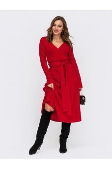 Вязаное платье с плиссированной юбкой красного цвета