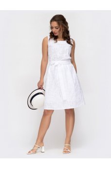 Белое короткое платье из прошвы
