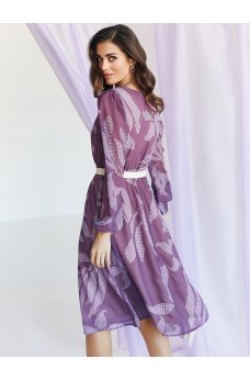 Фиолетовое шифоновое платье с V-образным вырезом