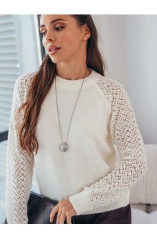 Лаконичный джемпер молочного цвета