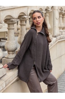 Коричневый практичный вязаный свитер на молнии