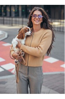 Бежевая теплая кофта из мелкой вязки