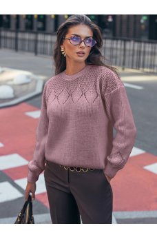 Пудровый актуальный джемпер с перфорацией