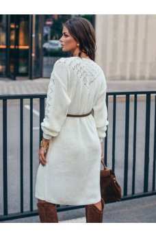 Вязаное женское платье молочного цвета