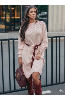 Уютное мягкое платье пудрового цвета