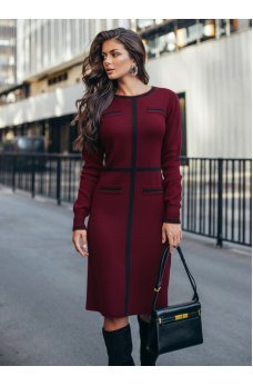 Бордовое лаконичное платье футляр в классическом стиле