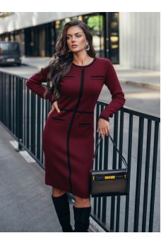 Бордовое лаконичное платье футляр в классическом стиле