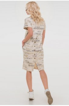 Бежевое платье-мешок с принтом буквы