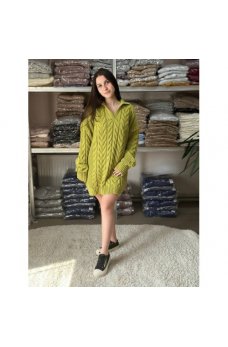 Оливковая базовая тёплая туника на каждый день