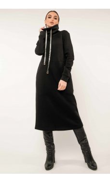 Черное уютное платье-миди на флисе