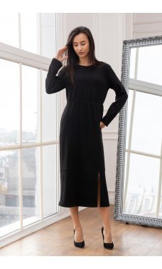 Черное практичное женское трикотажное платье