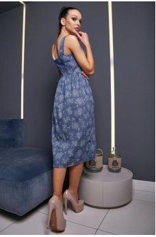 Легкое платье-сарафан синего цвета с цветочным принтом