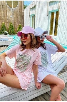 Светло-розовое актуальное летнее платье футболка