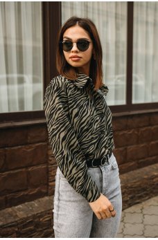 Оливковая элегантная женская блуза