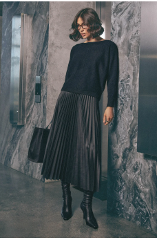 Черная кожаная женская юбка-миди