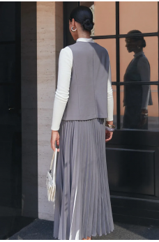 Светло-серый базовый классический жилет