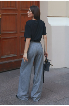 Черная однотонная прогулочная футболка