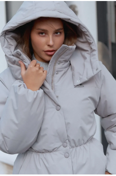 Светло-серая женская зимняя куртка