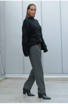 Зауженные женские брюки цвета графит