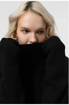 Черный уникальный свитер оверсайз