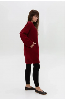 Бордовое однотонное женское вязаное платье