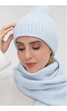 Голубая волшебная мягкая шапка